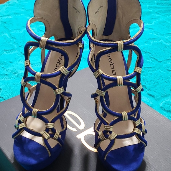 Bebe Blue Heels - Picture 4 of 12